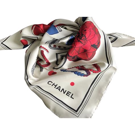 festa chanelfoulard chanel femme|Foulards Chanel femme occasion .